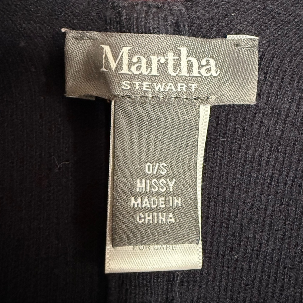 Martha Stewart one size Missy Asymmetrical Poncho Sweater burgundy very heavy - Picture 5 of 6
